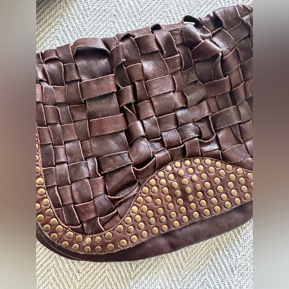 Frye woven leather shoulder bag in chocolate brown